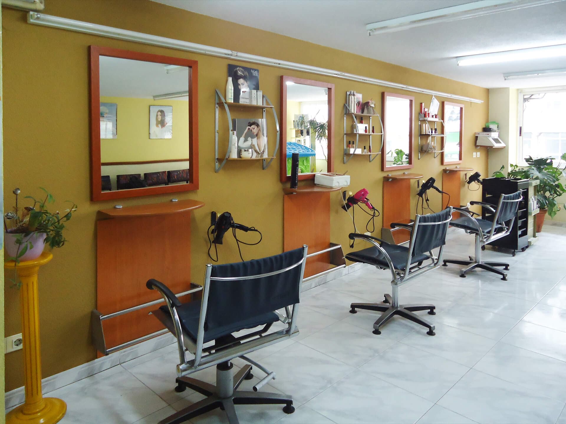 ¿Estás buscando un centro de estética y peluquería en Lugo?